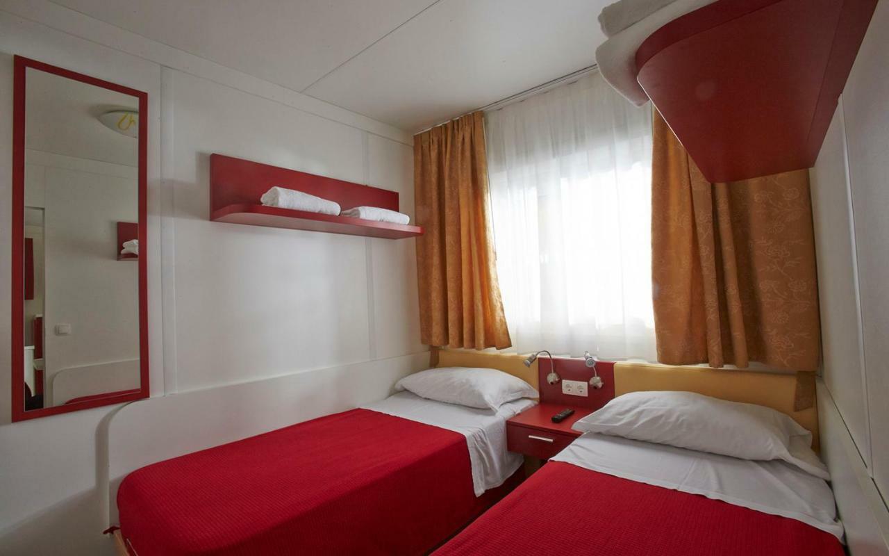 Aldeamento Turístico Mediterraneo Village 5*